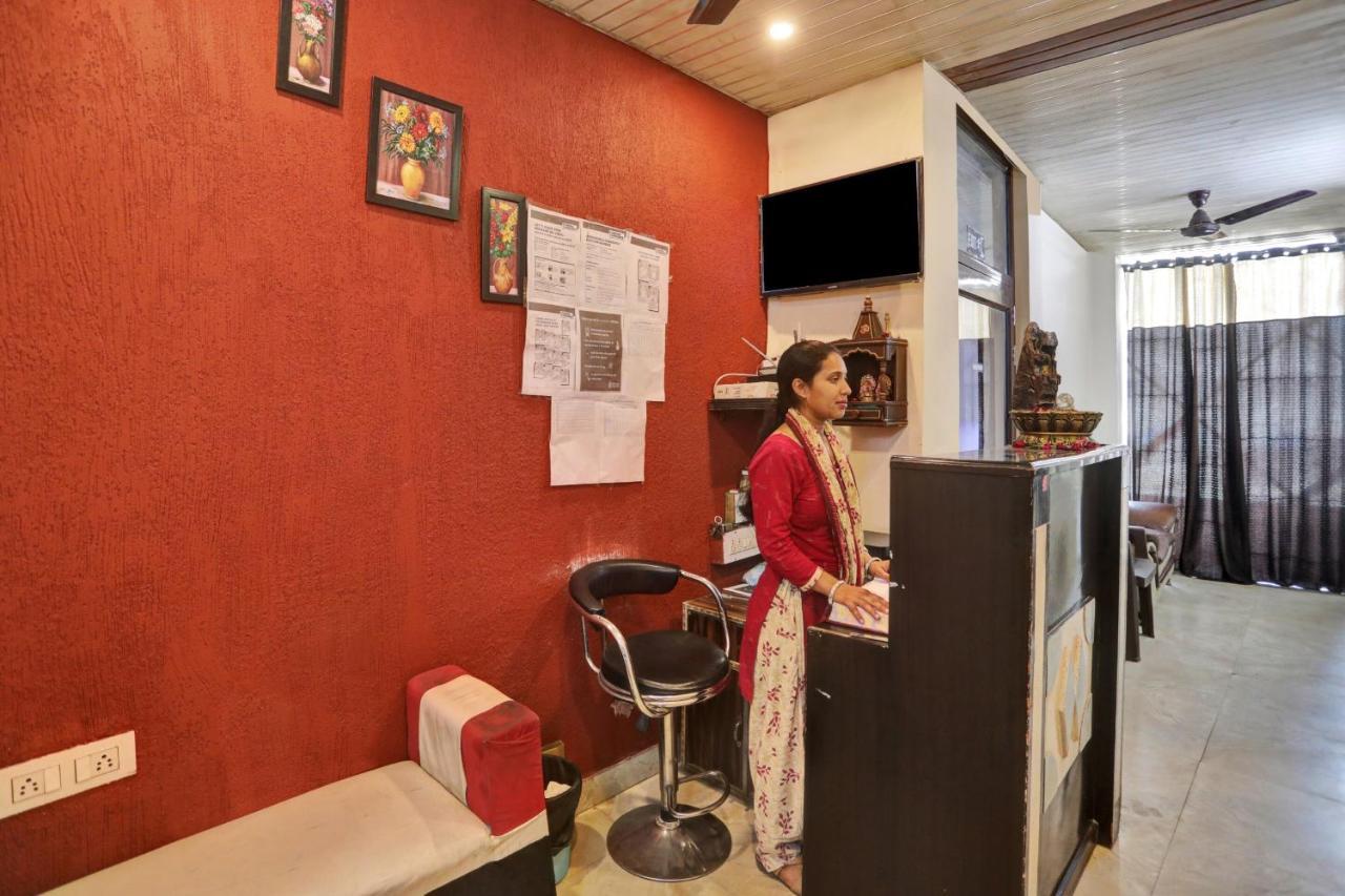 Oyo Signature View Near Akshardham 3* New Delhi